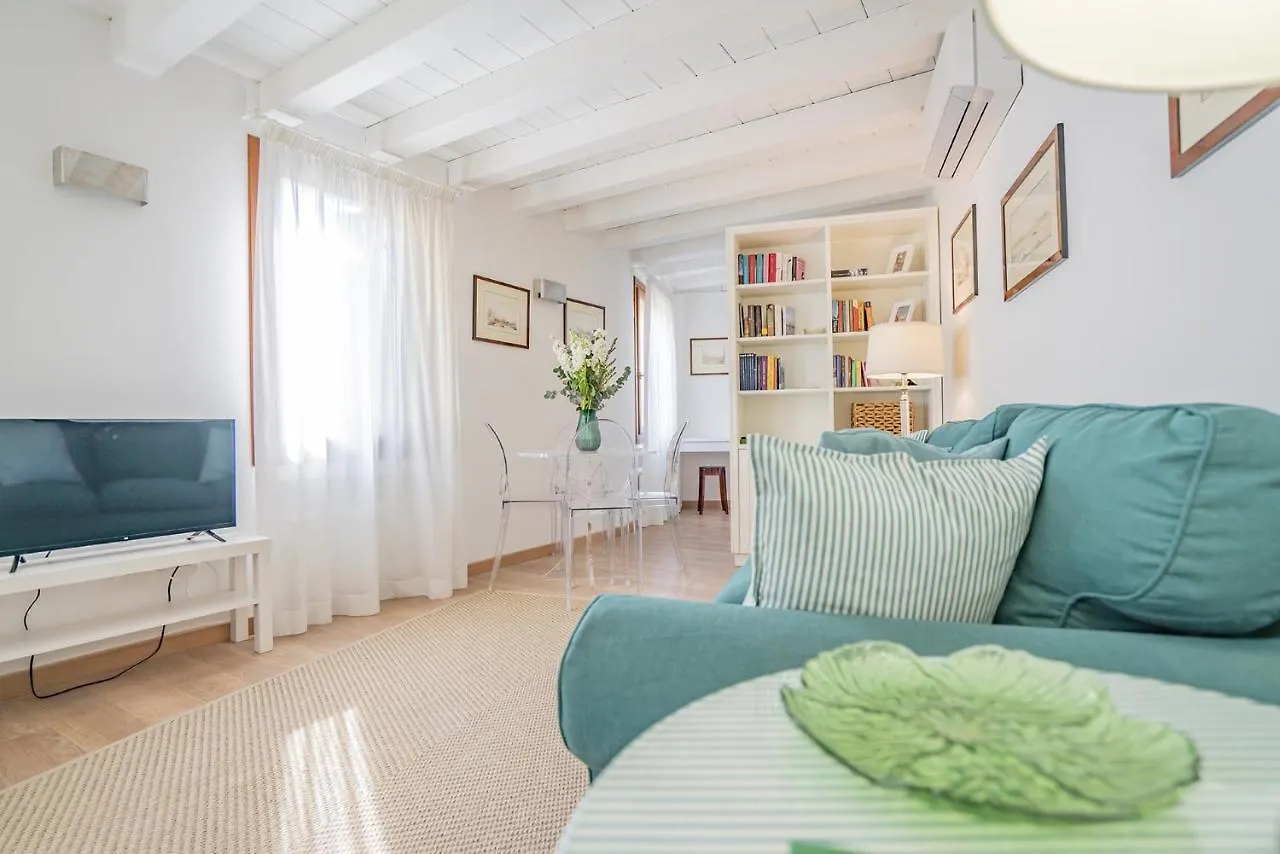 Ca' Dei Musicanti 2 Charming Apt In Cannaregio Venecia 0*,  Italia